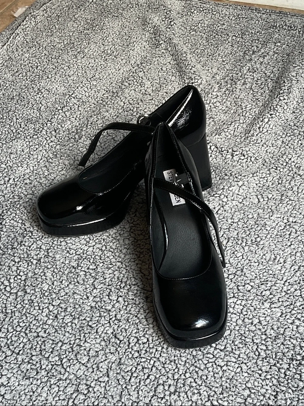 Steve Madden Black Patent Platform Mary Jane Pumps